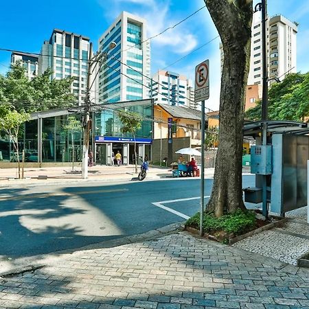 Flat Em Frente Ao Metro Moema São Paulo Exterior foto